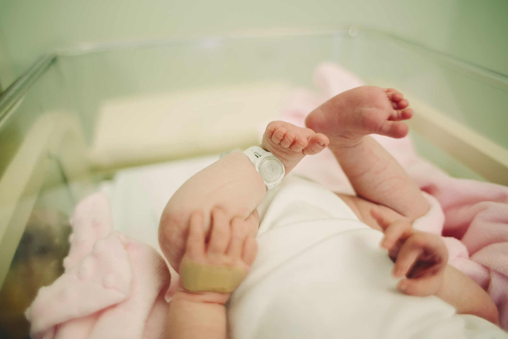 Agente da ECT não consegue estender ampliação de licença-maternidade à licença-paternidade
